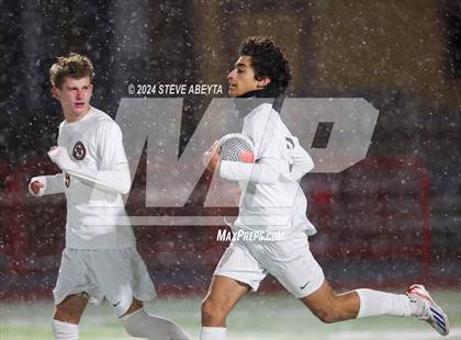 Thumbnail 2 in Erie @ Regis Jesuit (CHSAA 5A Second Round) photogallery.