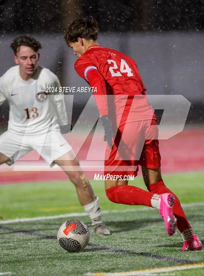 Thumbnail 2 in Erie @ Regis Jesuit (CHSAA 5A Second Round) photogallery.