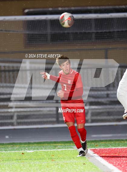 Thumbnail 2 in Erie @ Regis Jesuit (CHSAA 5A Second Round) photogallery.