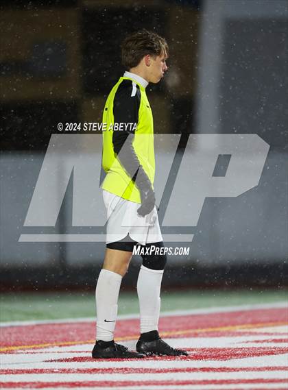 Thumbnail 2 in Erie @ Regis Jesuit (CHSAA 5A Second Round) photogallery.