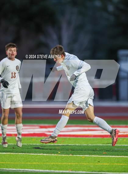 Thumbnail 3 in Erie @ Regis Jesuit (CHSAA 5A Second Round) photogallery.