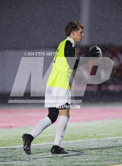 Thumbnail 1 in Erie @ Regis Jesuit (CHSAA 5A Second Round) photogallery.