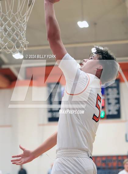 Thumbnail 1 in Grand Saline vs Arp photogallery.