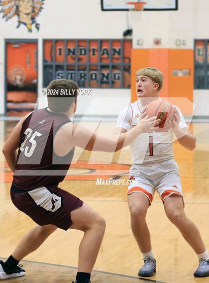 Thumbnail 1 in Grand Saline vs Arp photogallery.
