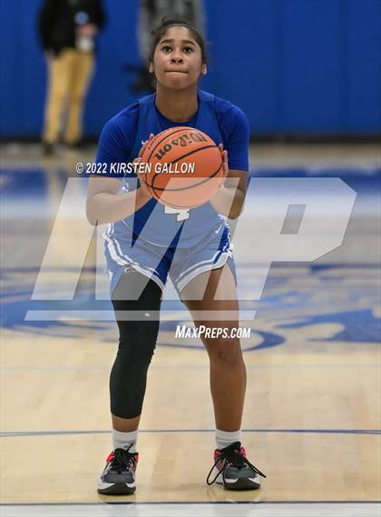 Thumbnail 2 in Houston Christian vs. Episcopal (Southwest Preparatory Conference Final)  photogallery.