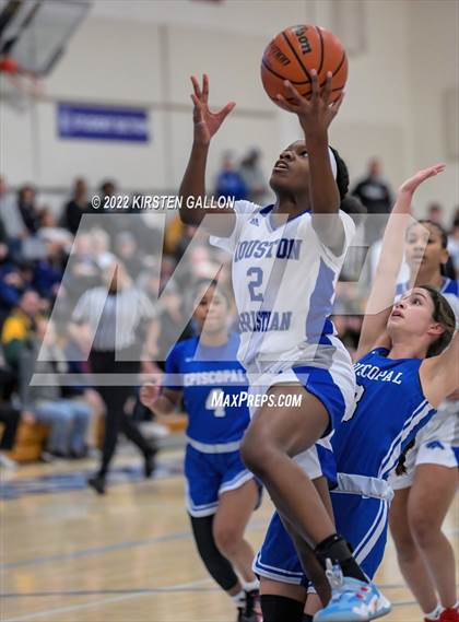 Thumbnail 1 in Houston Christian vs. Episcopal (Southwest Preparatory Conference Final)  photogallery.