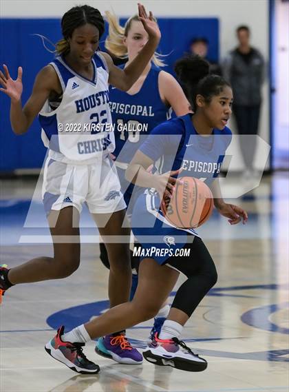 Thumbnail 2 in Houston Christian vs. Episcopal (Southwest Preparatory Conference Final)  photogallery.