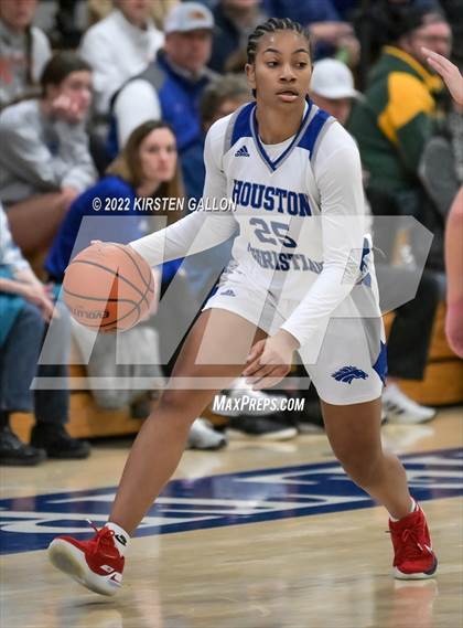 Thumbnail 2 in Houston Christian vs. Episcopal (Southwest Preparatory Conference Final)  photogallery.
