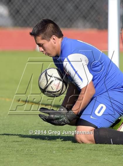 Thumbnail 2 in Marin Academy vs. University (NCS D2 Final) photogallery.