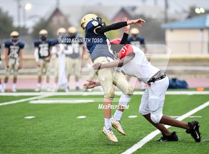 Thumbnail 2 in Taft vs O'Connor (Freshman A) photogallery.