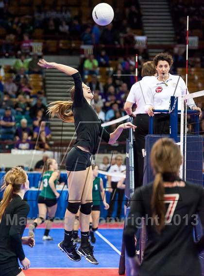 Thumbnail 2 in Montrose vs. Elizabeth (CHSAA 4A Pool 4) photogallery.