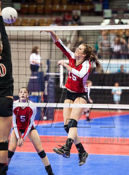 Thumbnail 2 in Montrose vs. Elizabeth (CHSAA 4A Pool 4) photogallery.