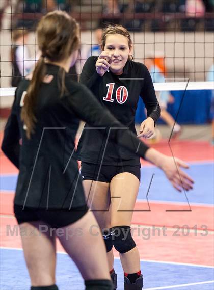 Thumbnail 3 in Montrose vs. Elizabeth (CHSAA 4A Pool 4) photogallery.