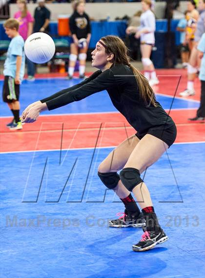 Thumbnail 1 in Montrose vs. Elizabeth (CHSAA 4A Pool 4) photogallery.