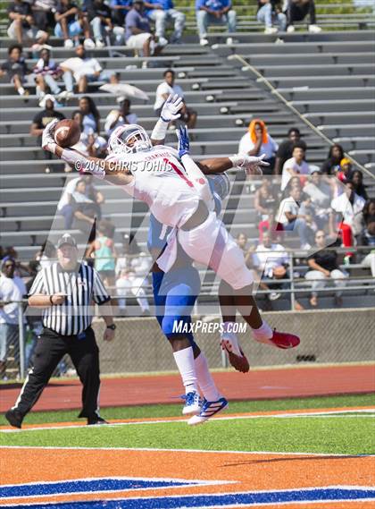 Thumbnail 2 in Chaminade vs Cahokia (Gateway Scholars Classic) photogallery.