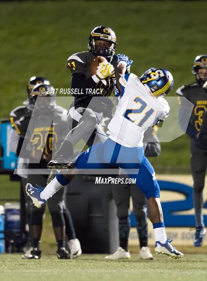 Thumbnail 3 in Ocean Lakes vs. Oscar Smith (VHSL Group 6 Second Round) photogallery.