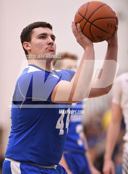 Thumbnail 3 in Revere @ Tallmadge photogallery.