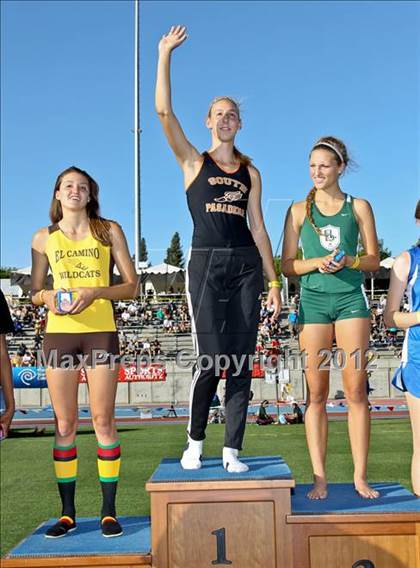 Thumbnail 1 in CIF State Track & Field Championships (Girls Awards) photogallery.