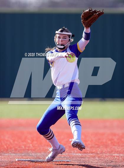 Thumbnail 2 in Azle vs Brock (Brock Classic) photogallery.