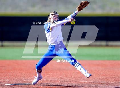 Thumbnail 3 in Azle vs Brock (Brock Classic) photogallery.