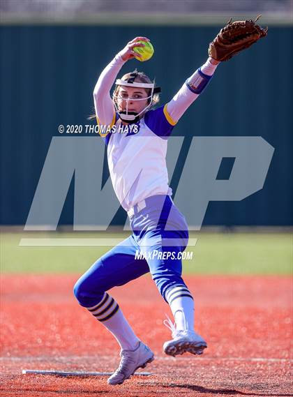 Thumbnail 3 in Azle vs Brock (Brock Classic) photogallery.