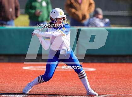 Thumbnail 3 in Azle vs Brock (Brock Classic) photogallery.