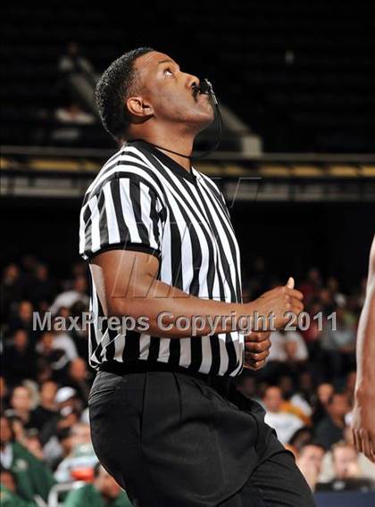 Thumbnail 3 in Etiwanda vs. Long Beach Poly (CIF SS D1AA Playoffs) photogallery.