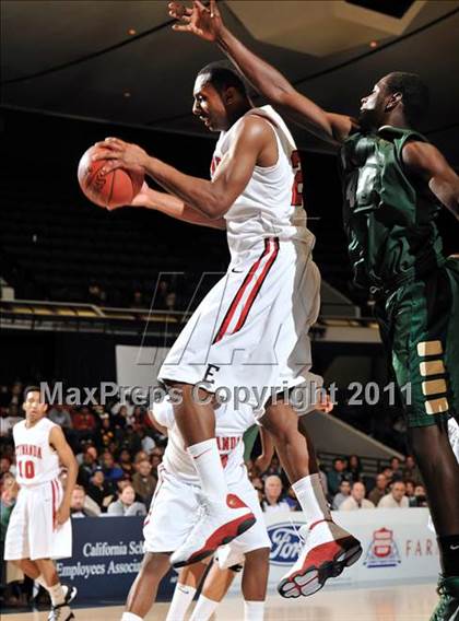 Thumbnail 1 in Etiwanda vs. Long Beach Poly (CIF SS D1AA Playoffs) photogallery.