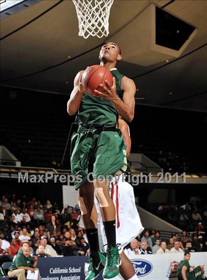 Thumbnail 3 in Etiwanda vs. Long Beach Poly (CIF SS D1AA Playoffs) photogallery.