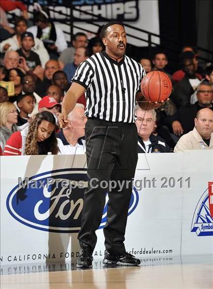 Thumbnail 2 in Etiwanda vs. Long Beach Poly (CIF SS D1AA Playoffs) photogallery.