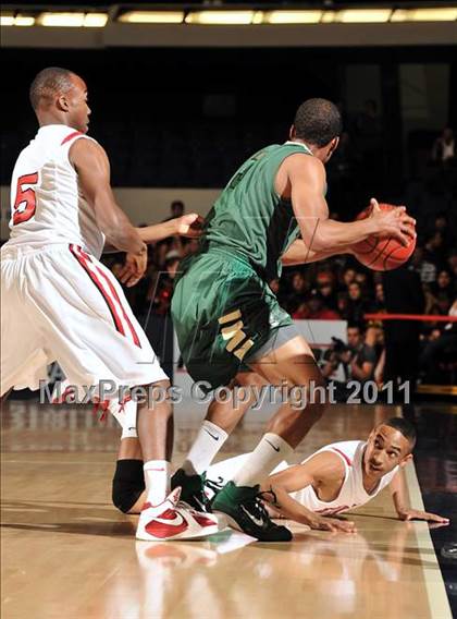 Thumbnail 1 in Etiwanda vs. Long Beach Poly (CIF SS D1AA Playoffs) photogallery.