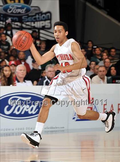 Thumbnail 1 in Etiwanda vs. Long Beach Poly (CIF SS D1AA Playoffs) photogallery.