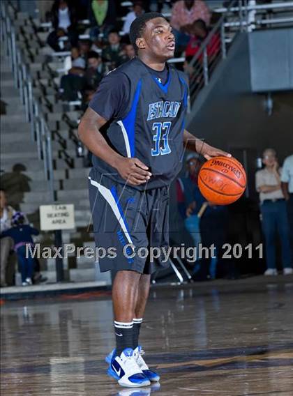 Thumbnail 3 in Lincoln vs. Estacado  photogallery.