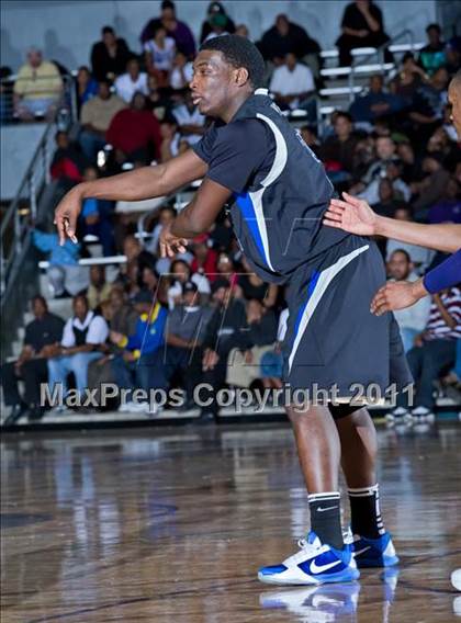 Thumbnail 2 in Lincoln vs. Estacado  photogallery.