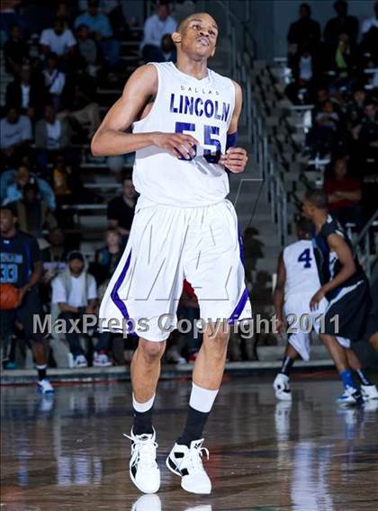 Thumbnail 2 in Lincoln vs. Estacado  photogallery.