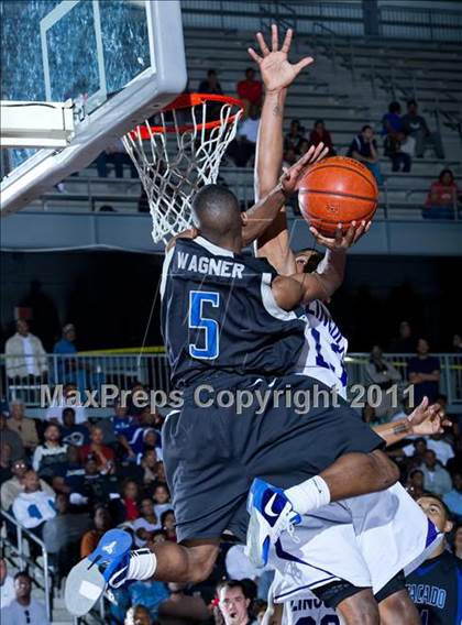 Thumbnail 1 in Lincoln vs. Estacado  photogallery.
