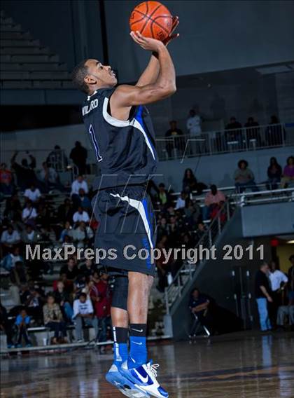 Thumbnail 3 in Lincoln vs. Estacado  photogallery.