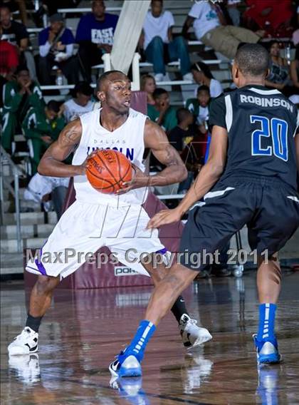 Thumbnail 1 in Lincoln vs. Estacado  photogallery.