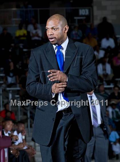Thumbnail 2 in Lincoln vs. Estacado  photogallery.
