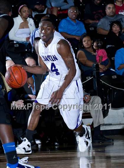 Thumbnail 3 in Lincoln vs. Estacado  photogallery.