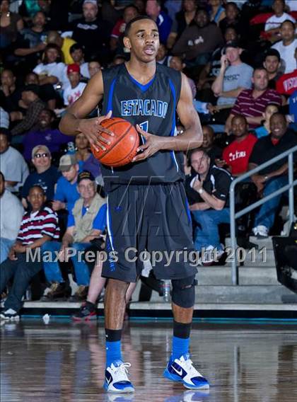 Thumbnail 2 in Lincoln vs. Estacado  photogallery.