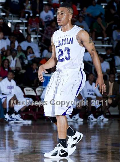 Thumbnail 1 in Lincoln vs. Estacado  photogallery.