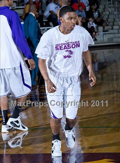 Thumbnail 3 in Lincoln vs. Estacado  photogallery.