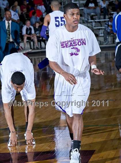 Thumbnail 1 in Lincoln vs. Estacado  photogallery.