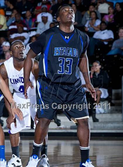 Thumbnail 3 in Lincoln vs. Estacado  photogallery.