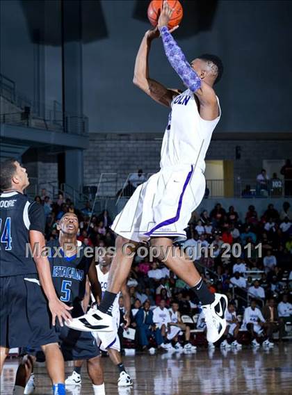 Thumbnail 1 in Lincoln vs. Estacado  photogallery.
