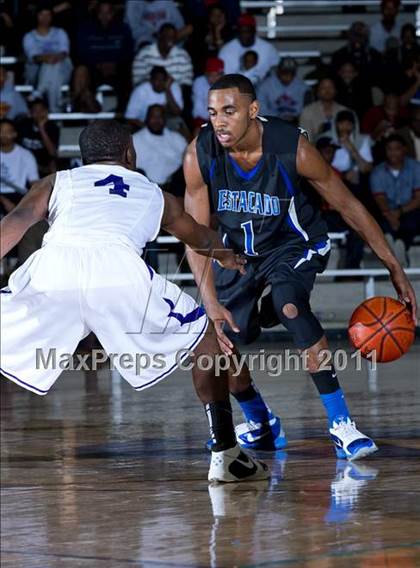 Thumbnail 3 in Lincoln vs. Estacado  photogallery.