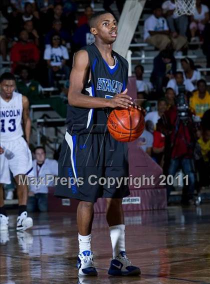 Thumbnail 3 in Lincoln vs. Estacado  photogallery.