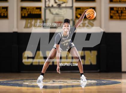Thumbnail 3 in 2023-2024 Maxpreps National Female Player of the Year (Joyce Edwards) photogallery.