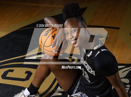 Thumbnail 1 in 2023-2024 Maxpreps National Female Player of the Year (Joyce Edwards) photogallery.